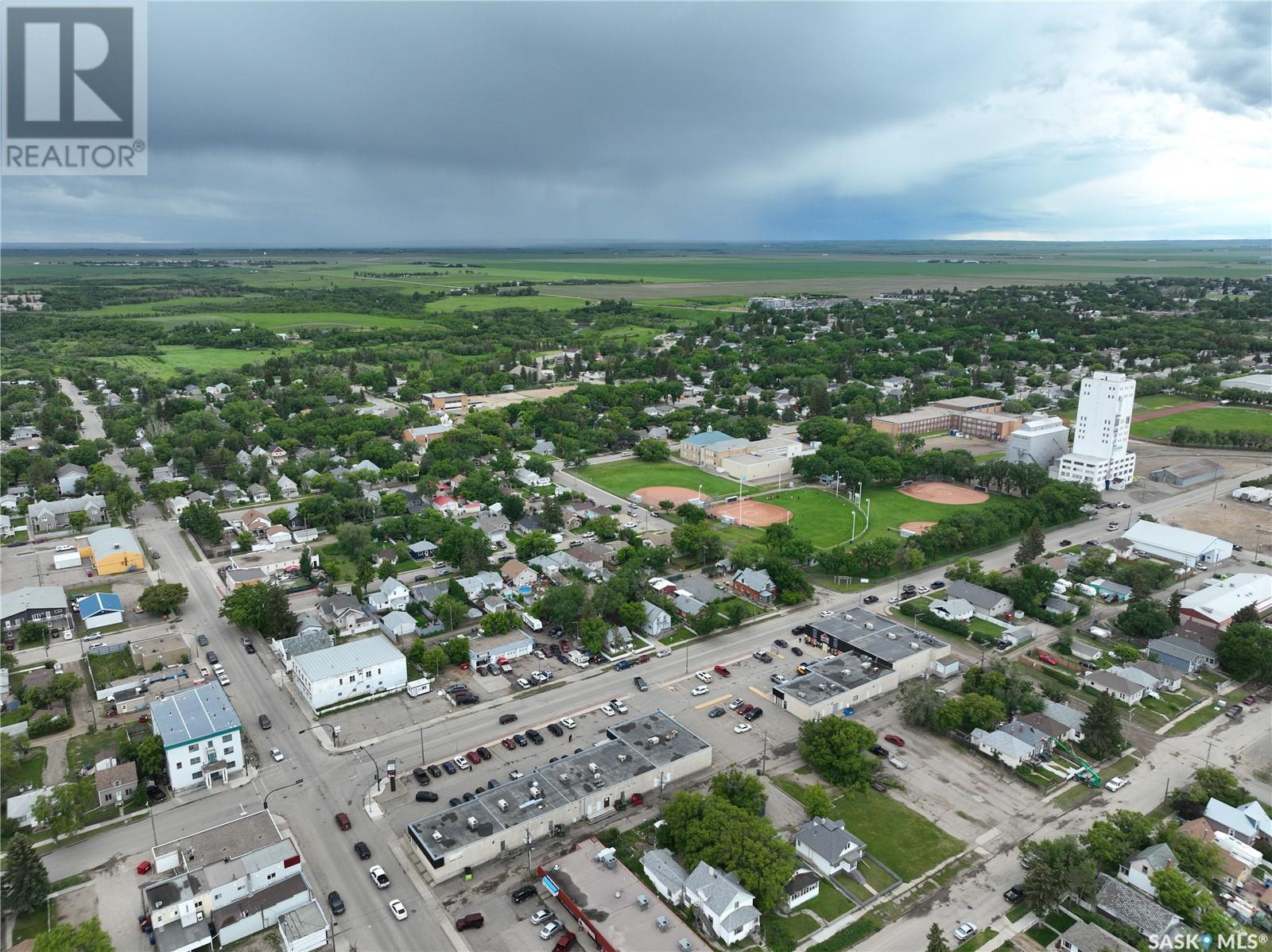 Photo 20 of 401 Lillooet Street W, Moose Jaw SK