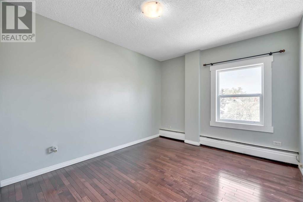 Single Family House for Sale in    Avenue SW Sunalta Calgary 