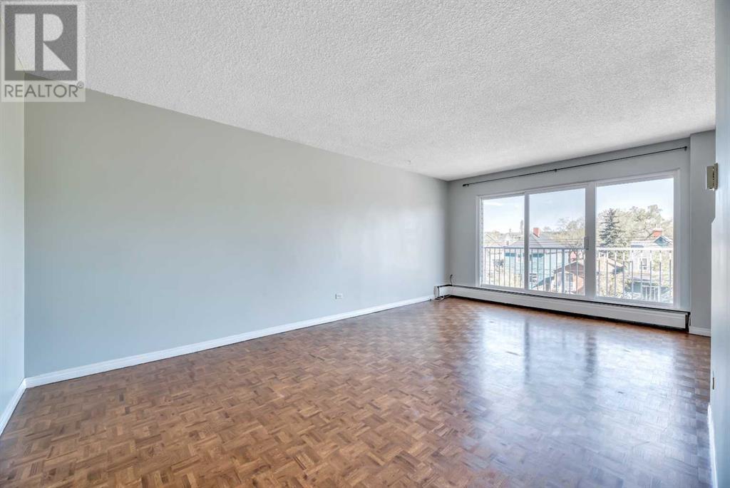 Single Family House for Sale in    Avenue SW Sunalta Calgary 