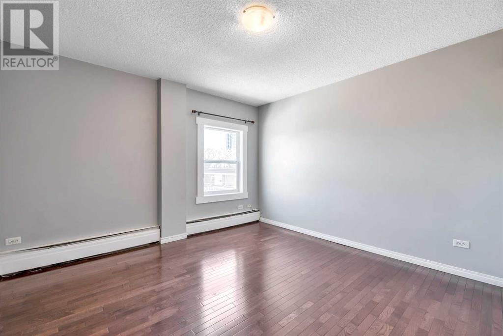 Single Family House for Sale in    Avenue SW Sunalta Calgary 