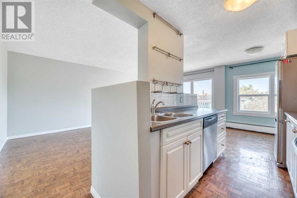 Single Family House for Sale in    Avenue SW Sunalta Calgary 