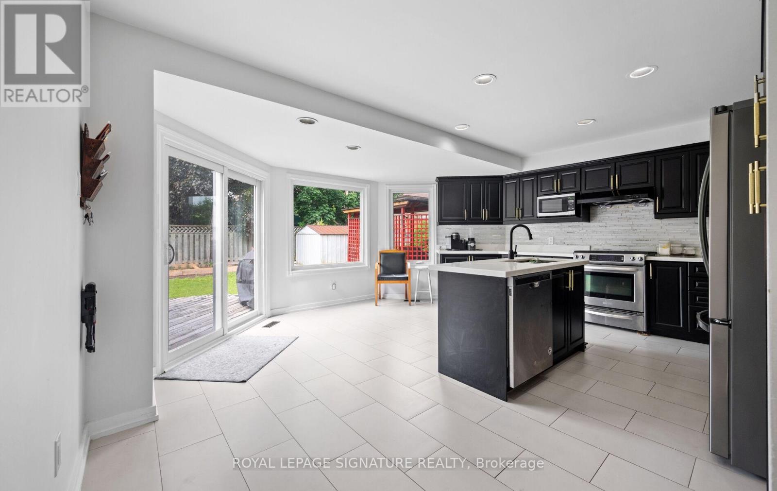 Single Family House for Sale in  NIPIGON COURT Brampton (Westgate) 