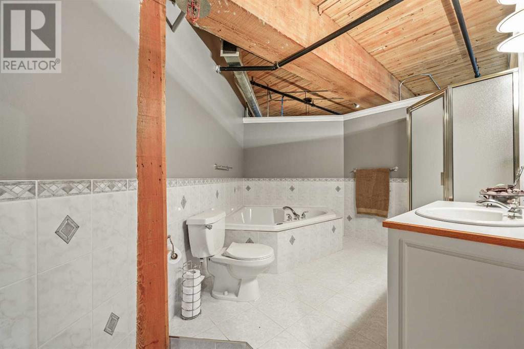 Single Family House Loft for Sale in    Avenue SW Beltline Calgary 