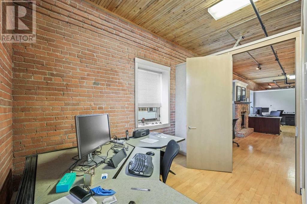 Single Family House Loft for Sale in    Avenue SW Beltline Calgary 