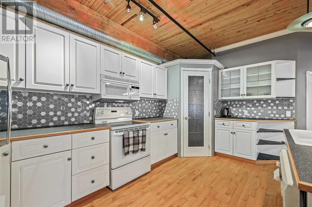 Single Family House Loft for Sale in    Avenue SW Beltline Calgary 