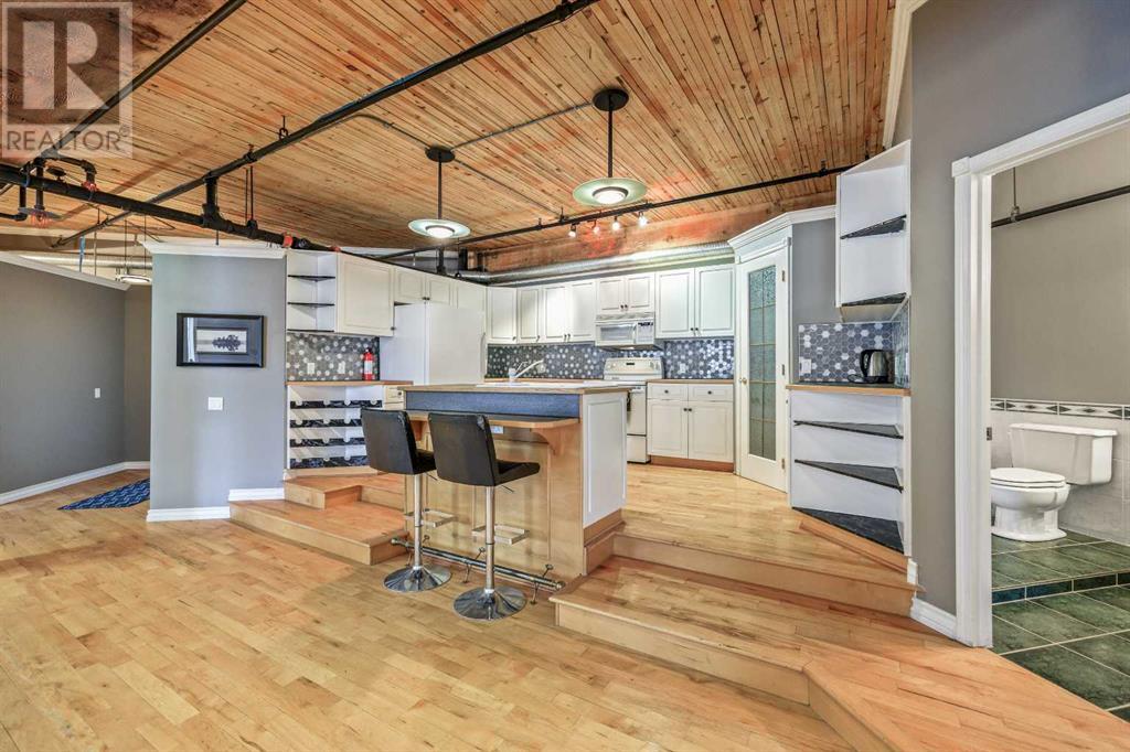 Single Family House Loft for Sale in    Avenue SW Beltline Calgary 