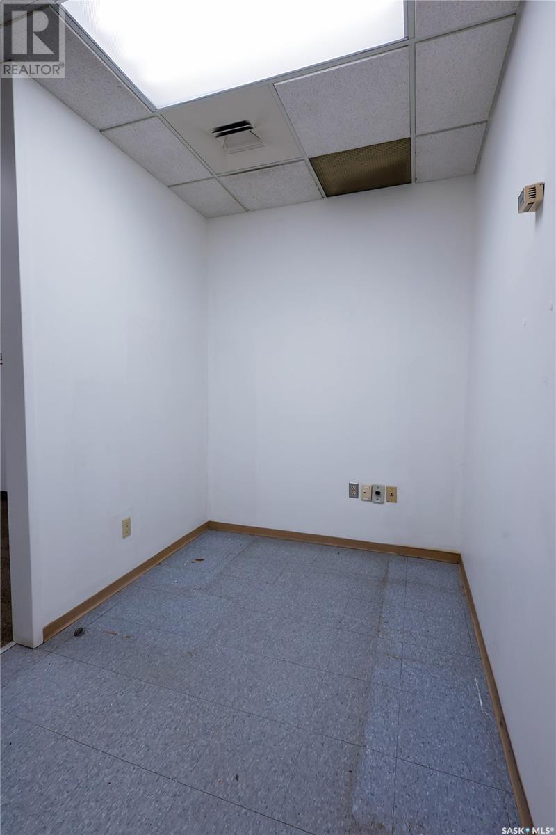 Photo 31 of 1132 Central Avenue, Prince Albert SK