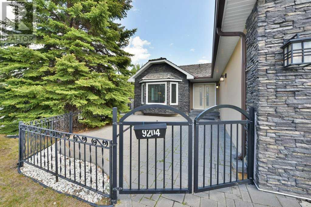 Single Family House Bungalow for Sale in  Oakmount Drive SW Oakridge Calgary 