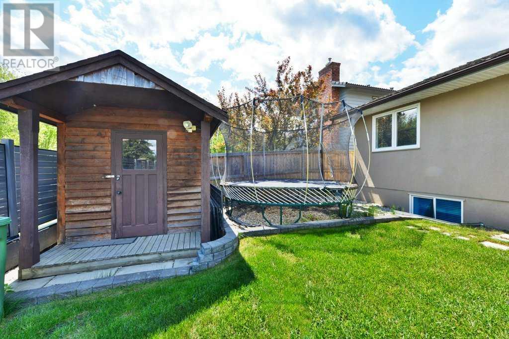 Single Family House Bungalow for Sale in  Oakmount Drive SW Oakridge Calgary 