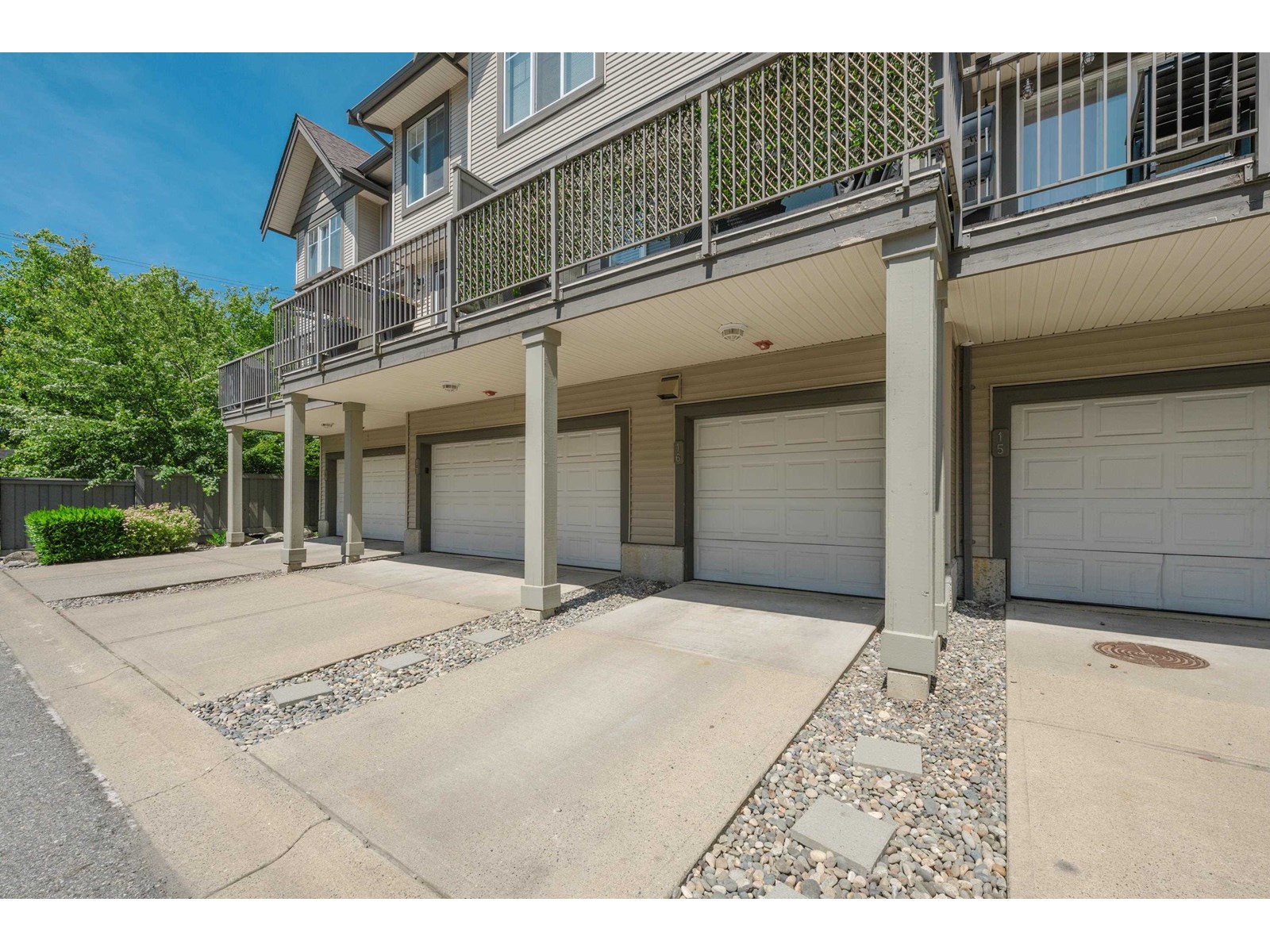16 20038 70 AVENUE, Langley real estate listing R3013179