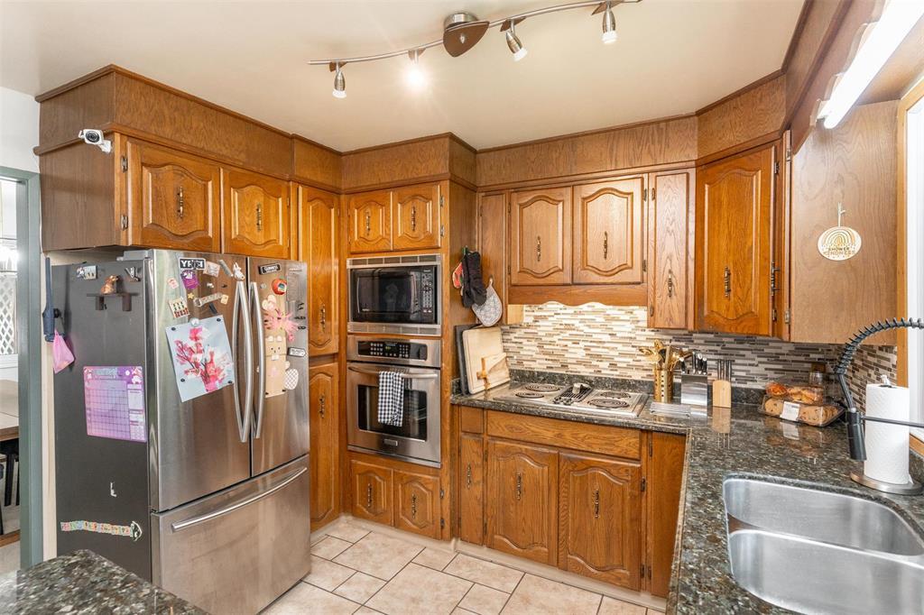 Photo 22 of 556 Greenbrier Avenue, Winnipeg MB