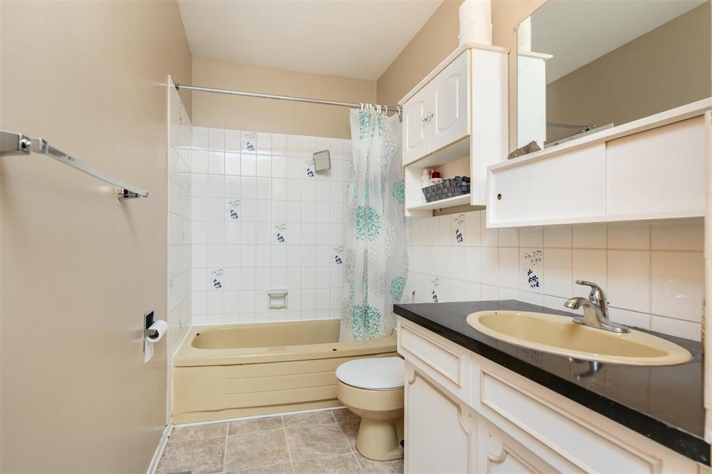 Photo 32 of 556 Greenbrier Avenue, Winnipeg MB