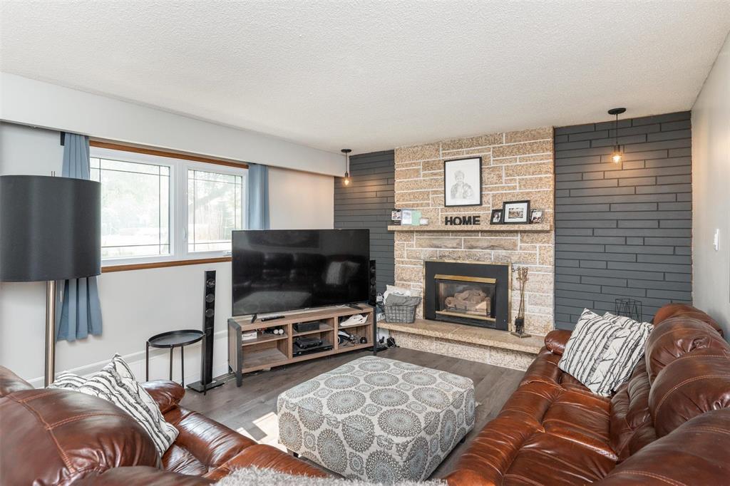 Photo 11 of 556 Greenbrier Avenue, Winnipeg MB