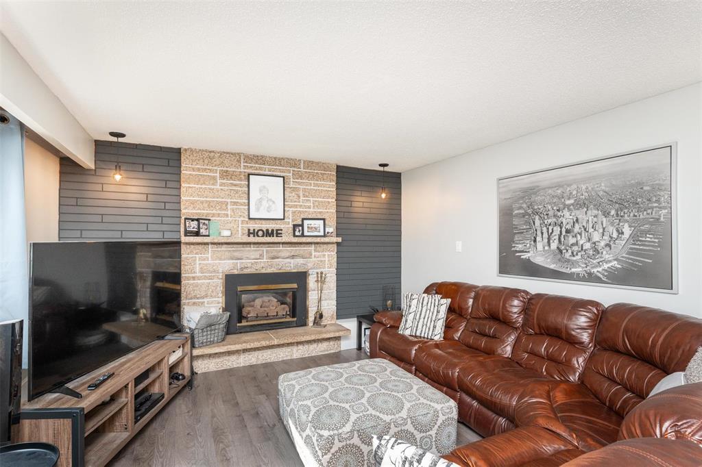 Photo 1 of 556 Greenbrier Avenue, Winnipeg MB