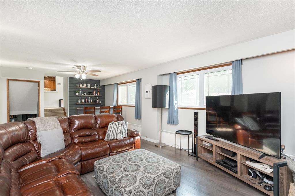 Photo 7 of 556 Greenbrier Avenue, Winnipeg MB