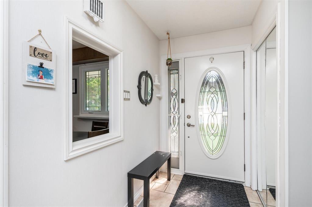 Photo 19 of 556 Greenbrier Avenue, Winnipeg MB