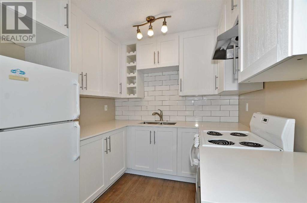 Single Family House for Sale in C  Dalton Drive NW Dalhousie Calgary 