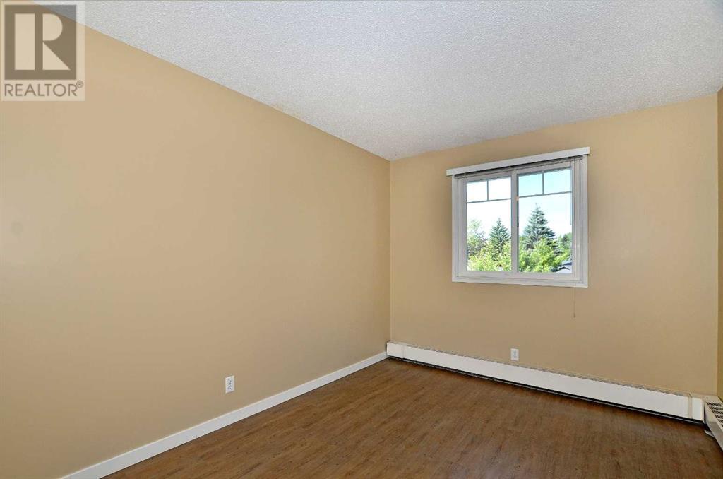 Single Family House for Sale in C  Dalton Drive NW Dalhousie Calgary 
