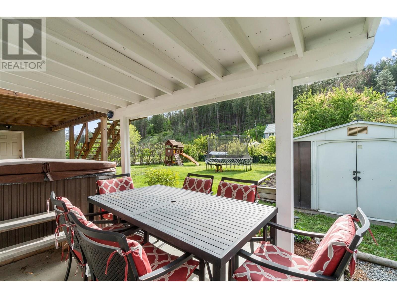  6046 Jackson Crescent, Peachland