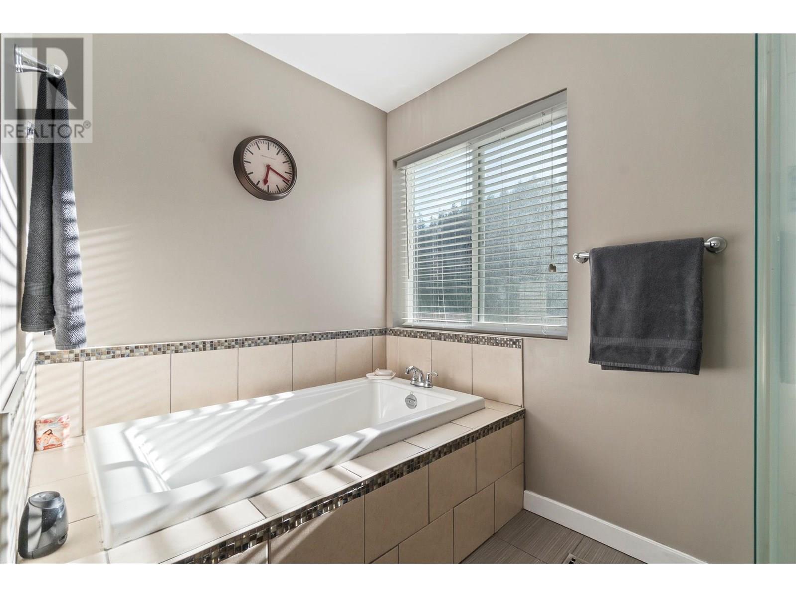  6046 Jackson Crescent, Peachland