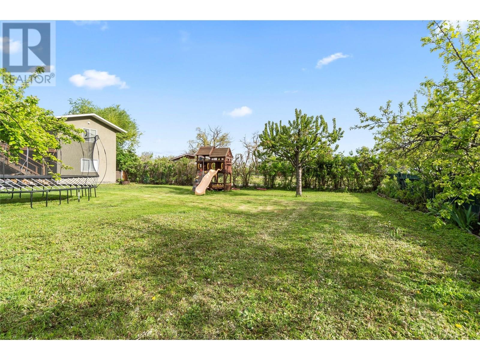  6046 Jackson Crescent, Peachland