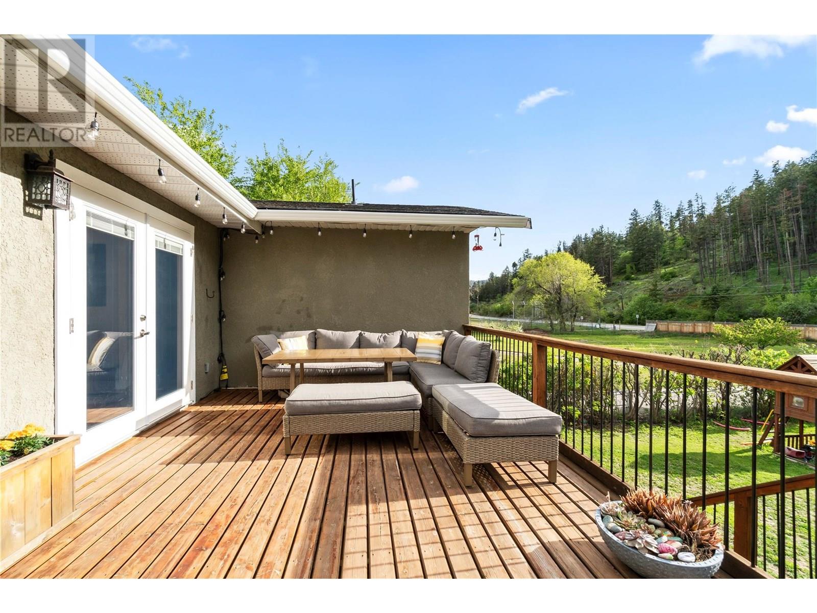  6046 Jackson Crescent, Peachland