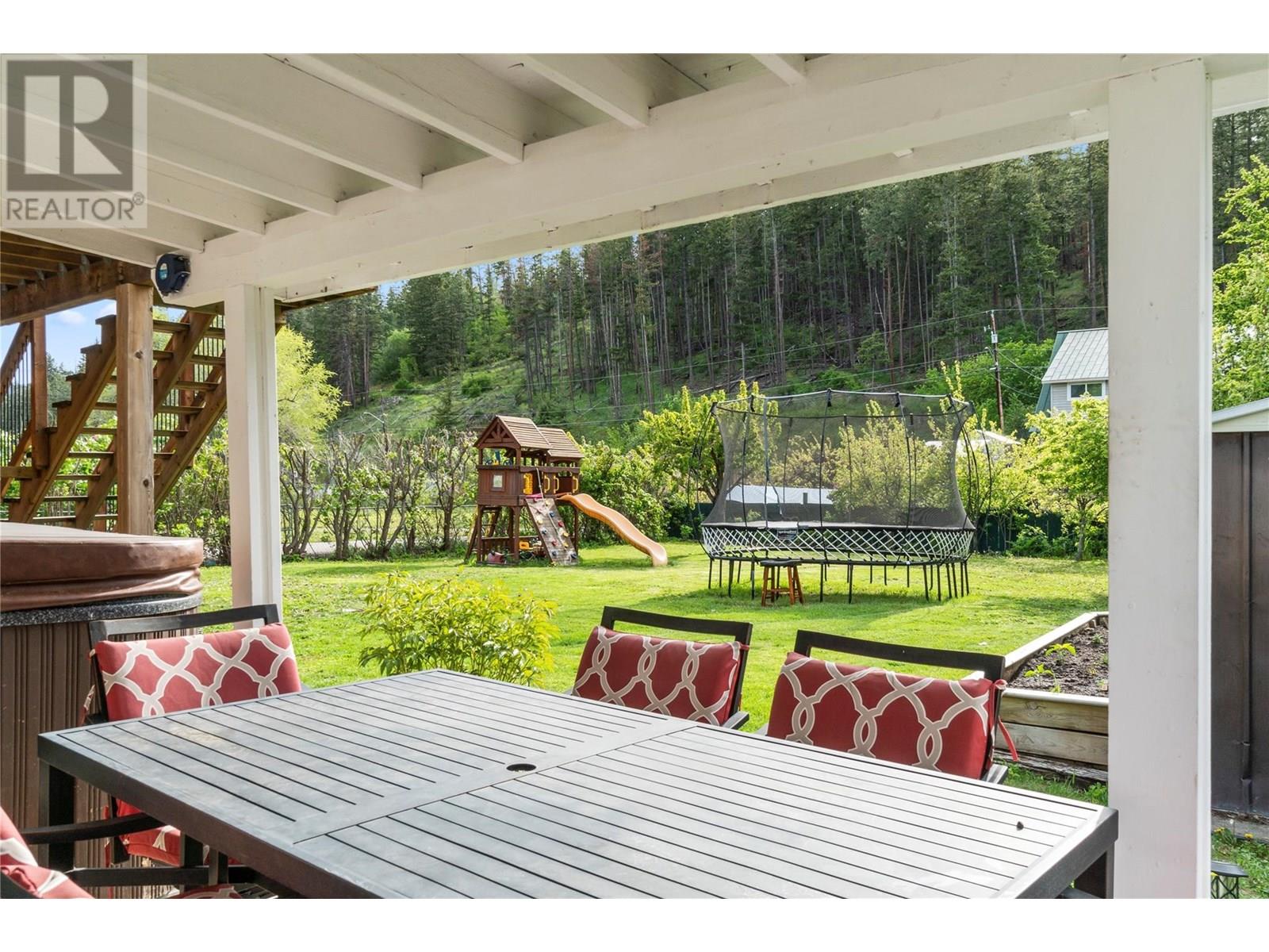  6046 Jackson Crescent, Peachland