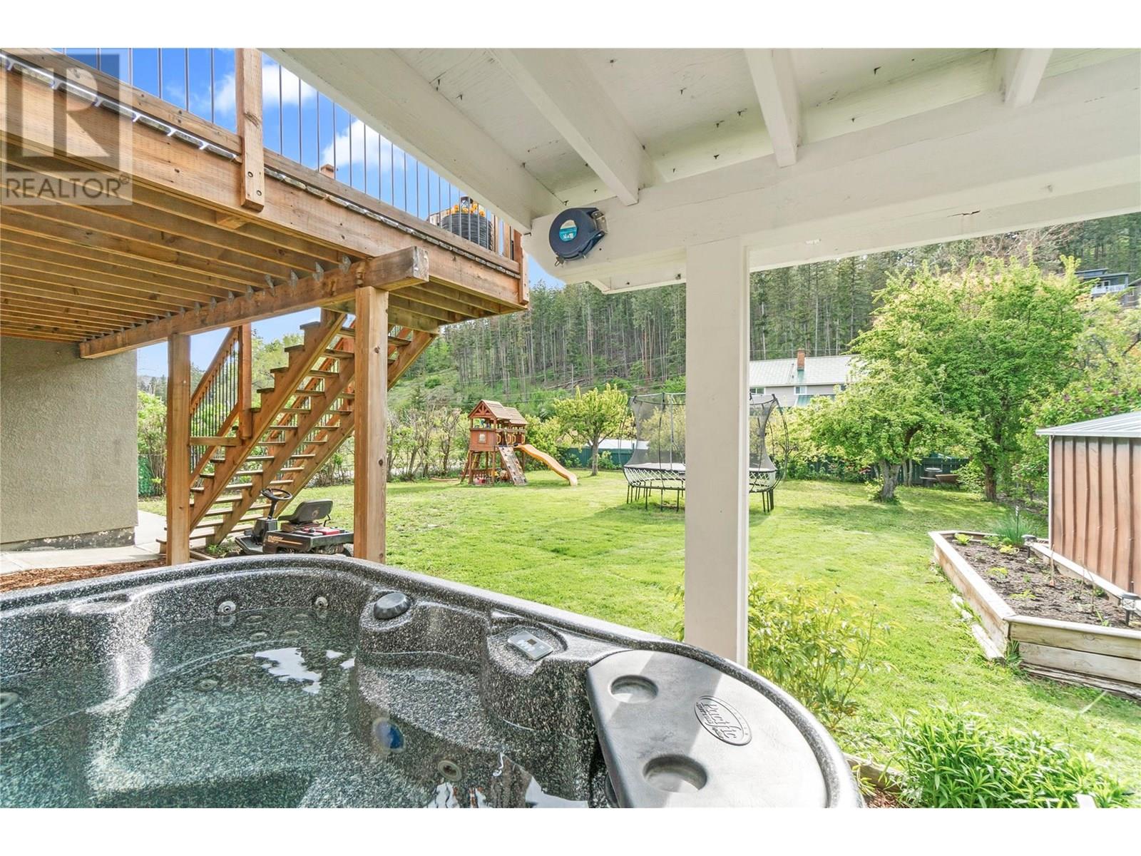  6046 Jackson Crescent, Peachland