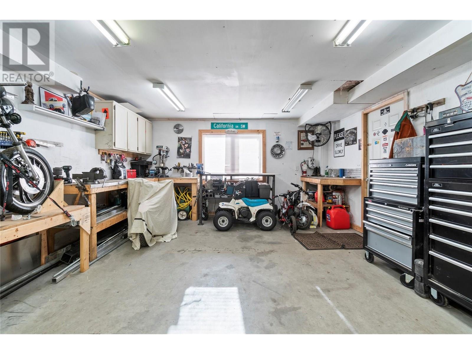  6046 Jackson Crescent, Peachland