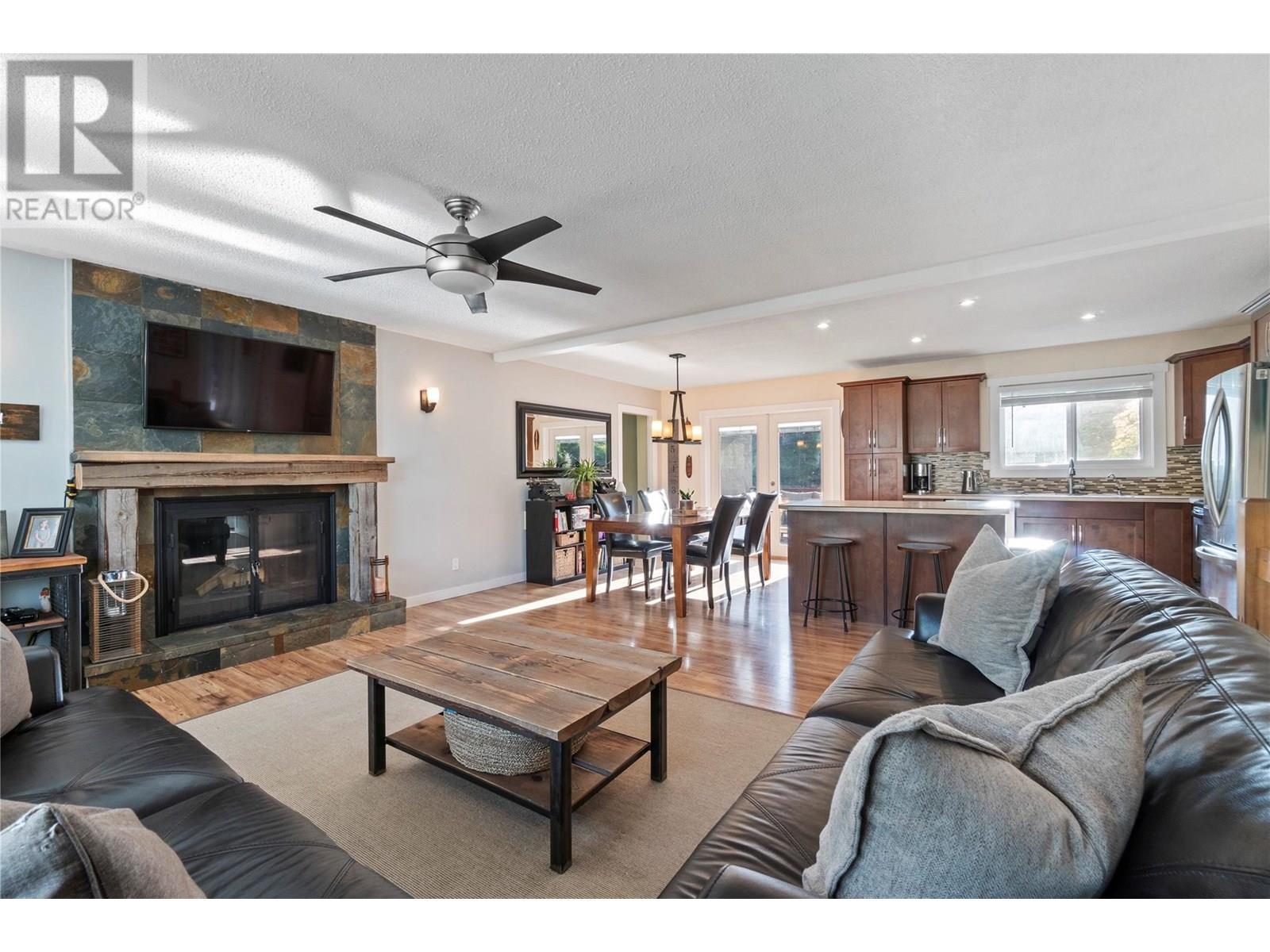  6046 Jackson Crescent, Peachland