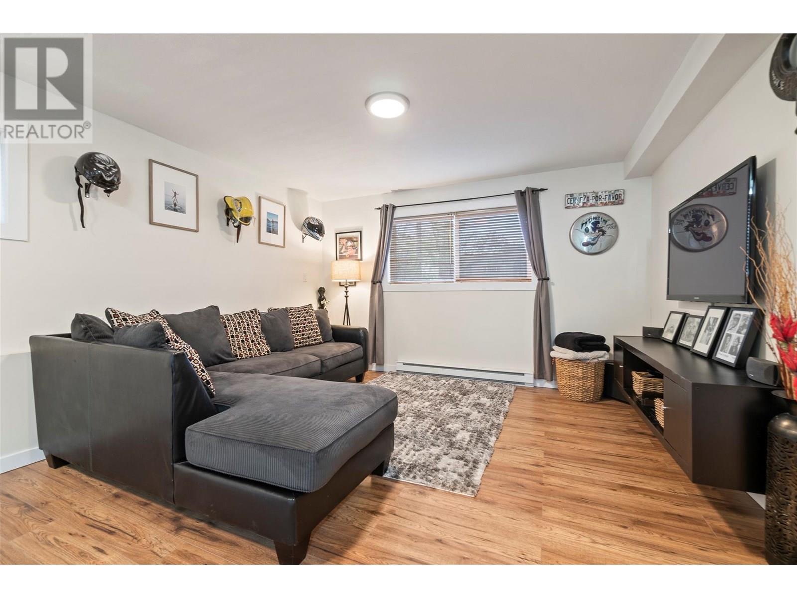  6046 Jackson Crescent, Peachland