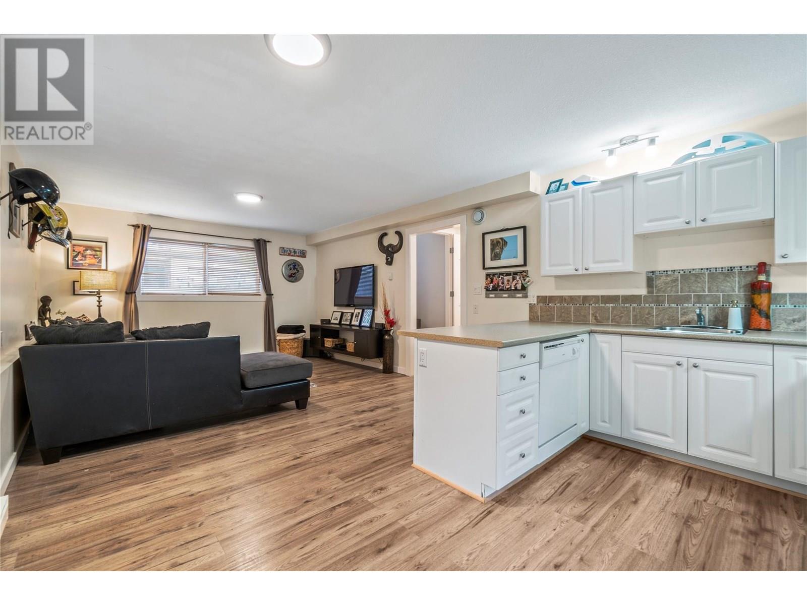  6046 Jackson Crescent, Peachland