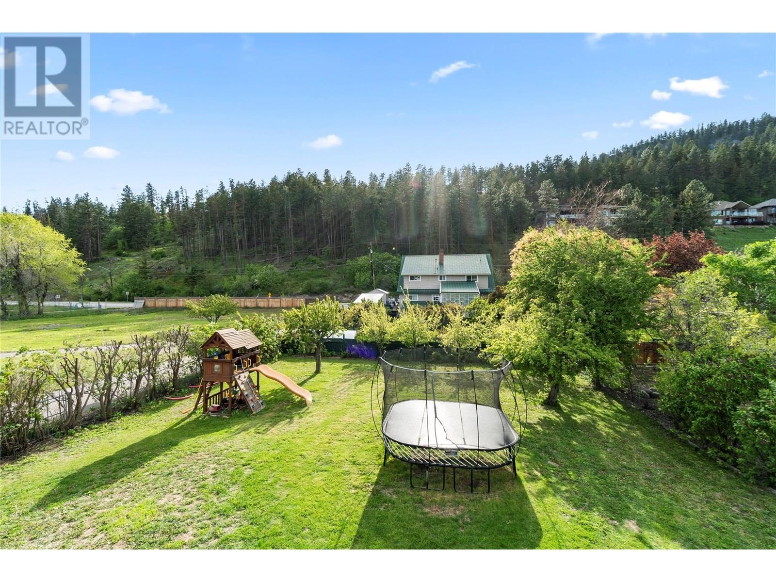  6046 Jackson Crescent, Peachland