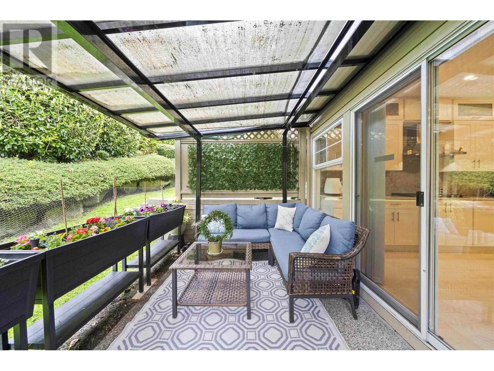 Photo 9 of 124 2979 Panorama Drive, Coquitlam BC