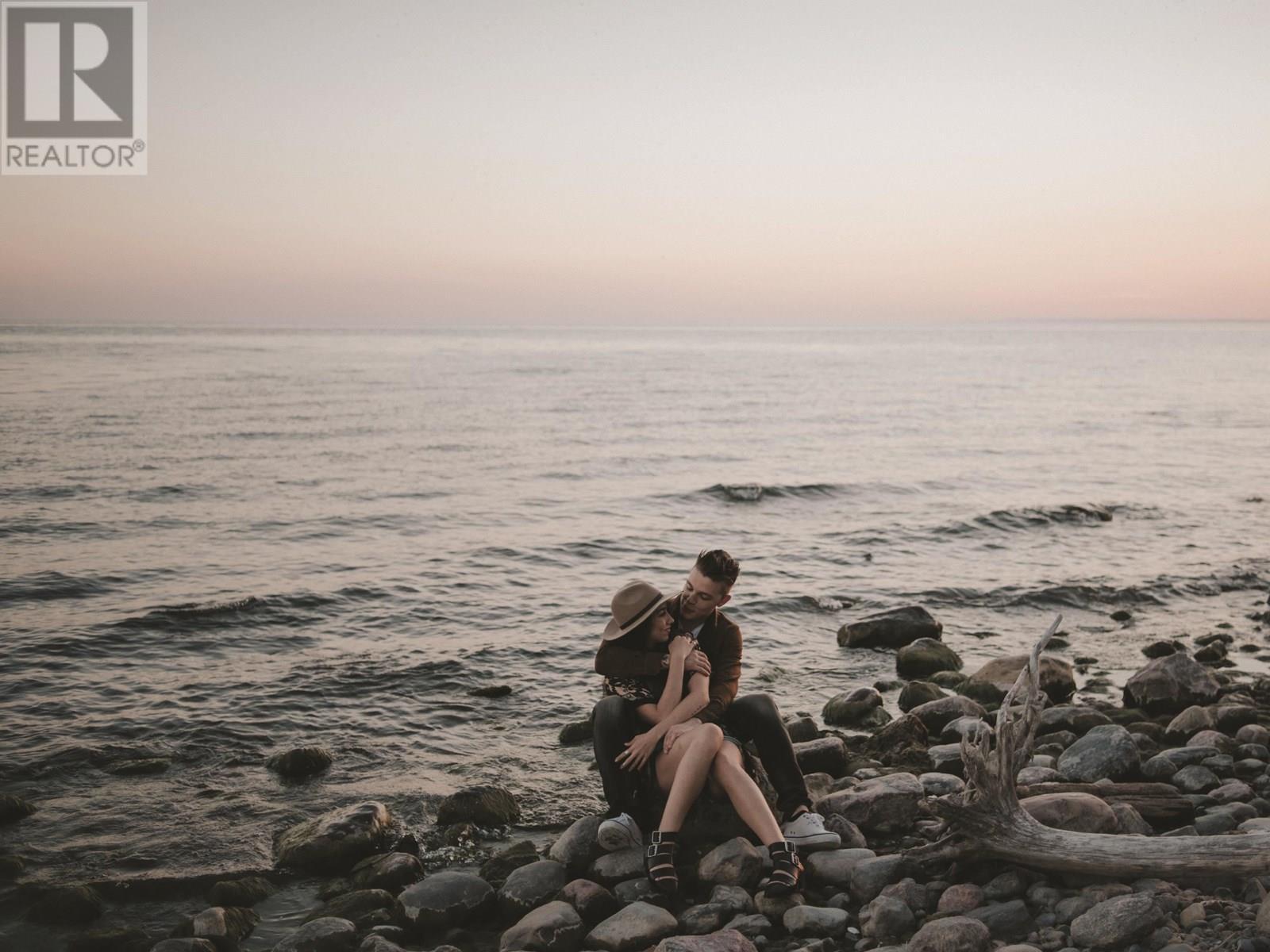 6403 LILAC STREET, Sechelt