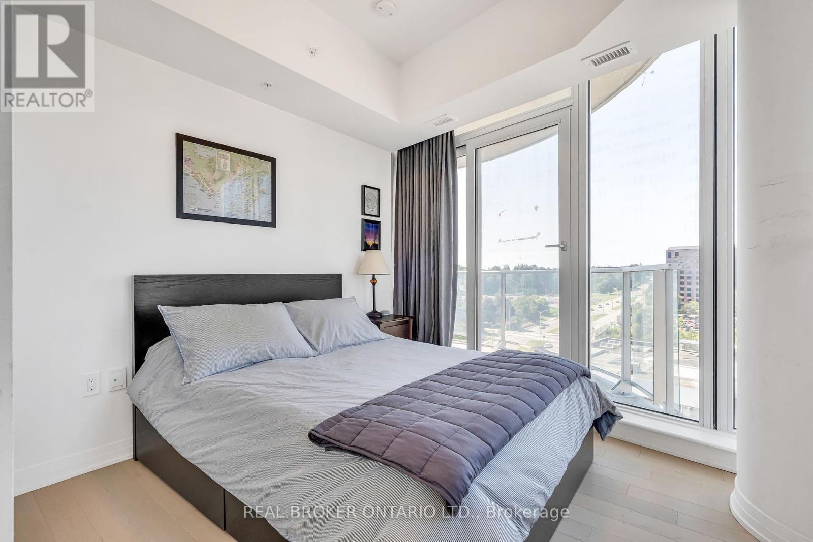 Photo 12 of 802 805 Carling Avenue, Ottawa ON