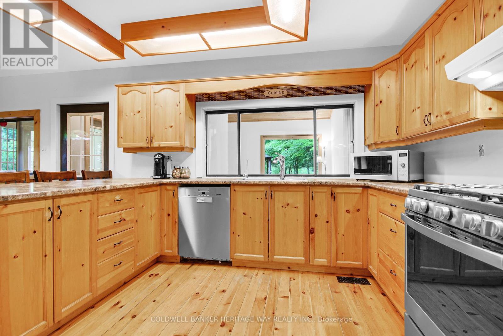 Photo 5 of 828 Ashby Road, Lanark Highlands ON