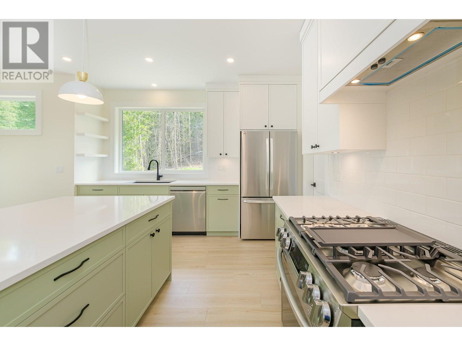 Photo 29 of 2504 Fox Glen Way Lot 11, Blind Bay BC