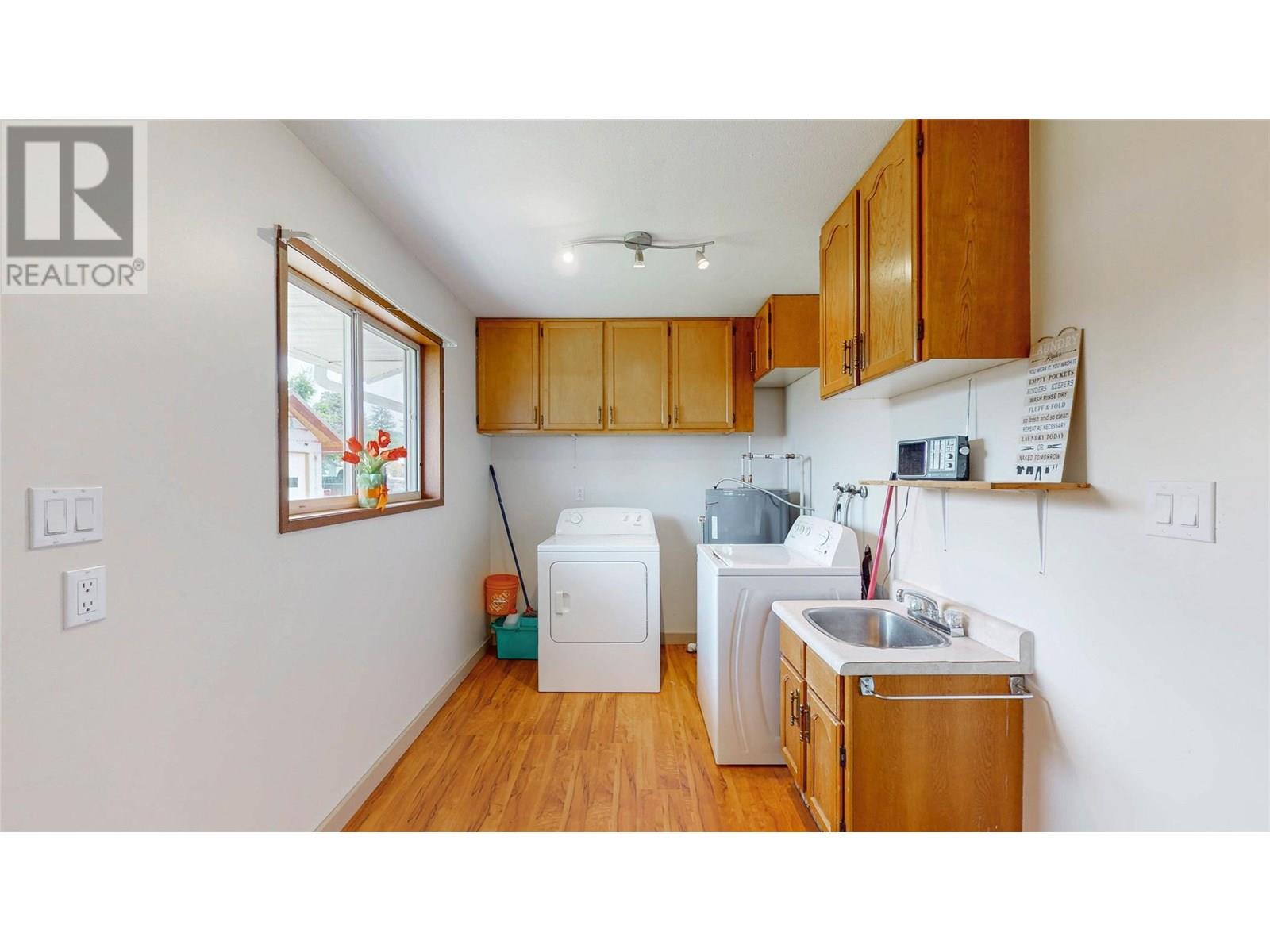 5843 Okanagan Street, Oliver