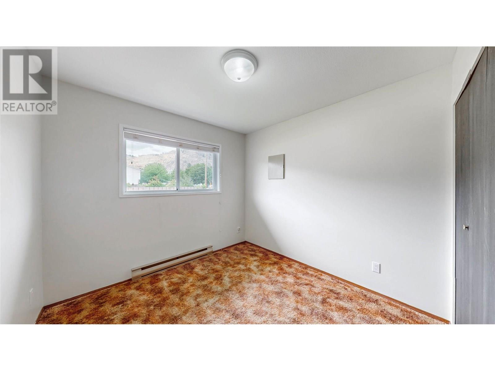 5843 Okanagan Street, Oliver