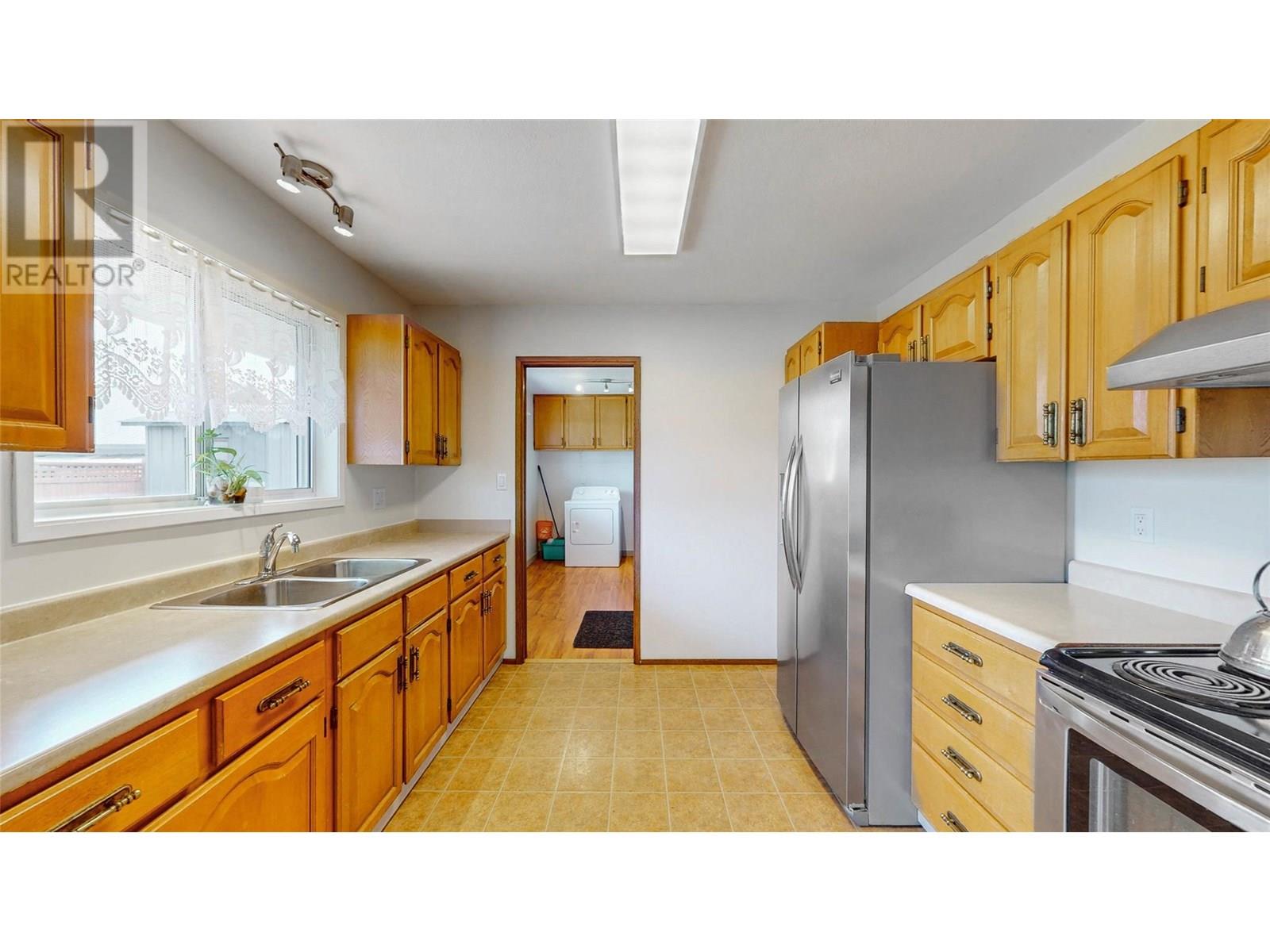 5843 Okanagan Street, Oliver