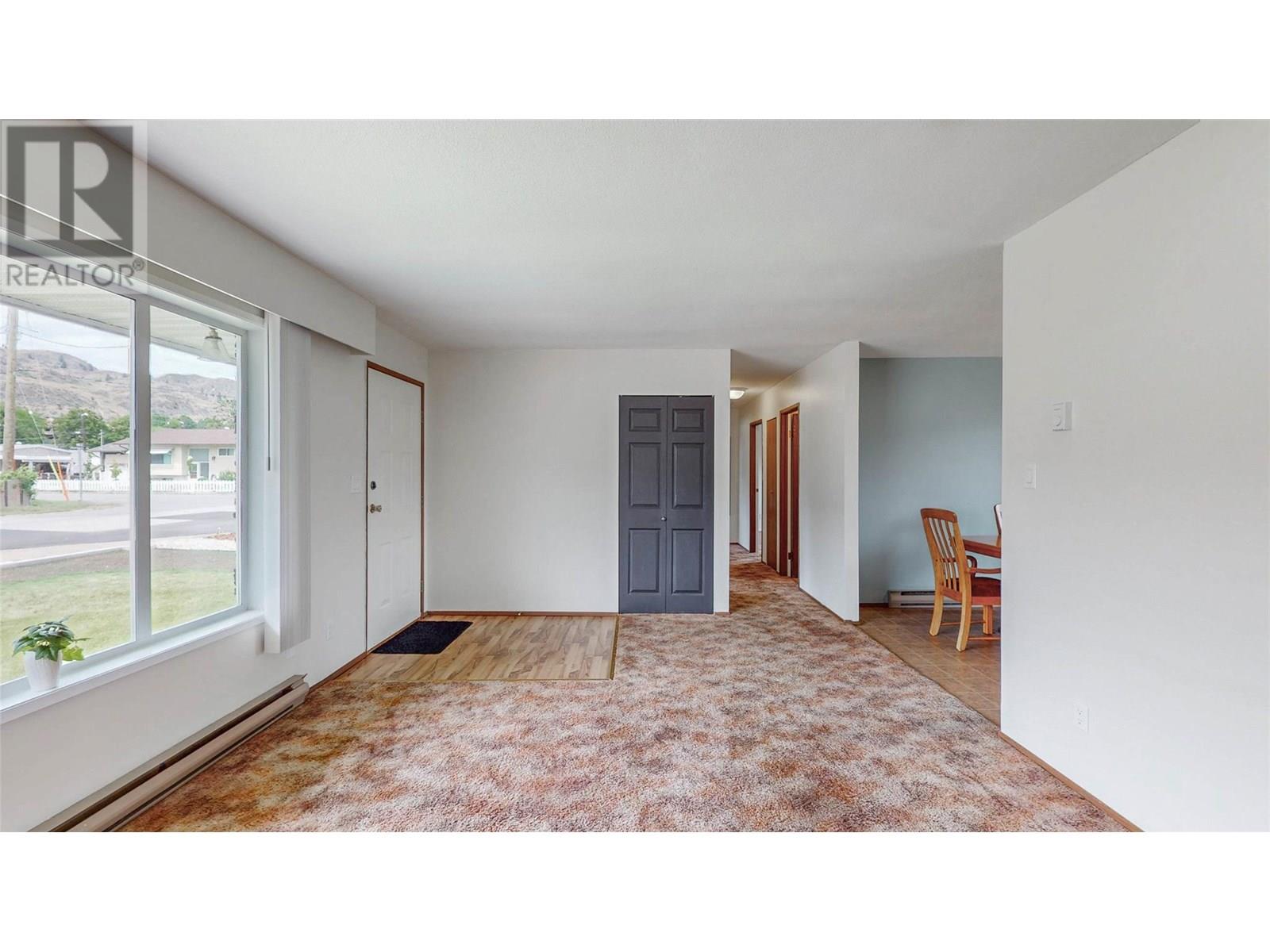 5843 Okanagan Street, Oliver