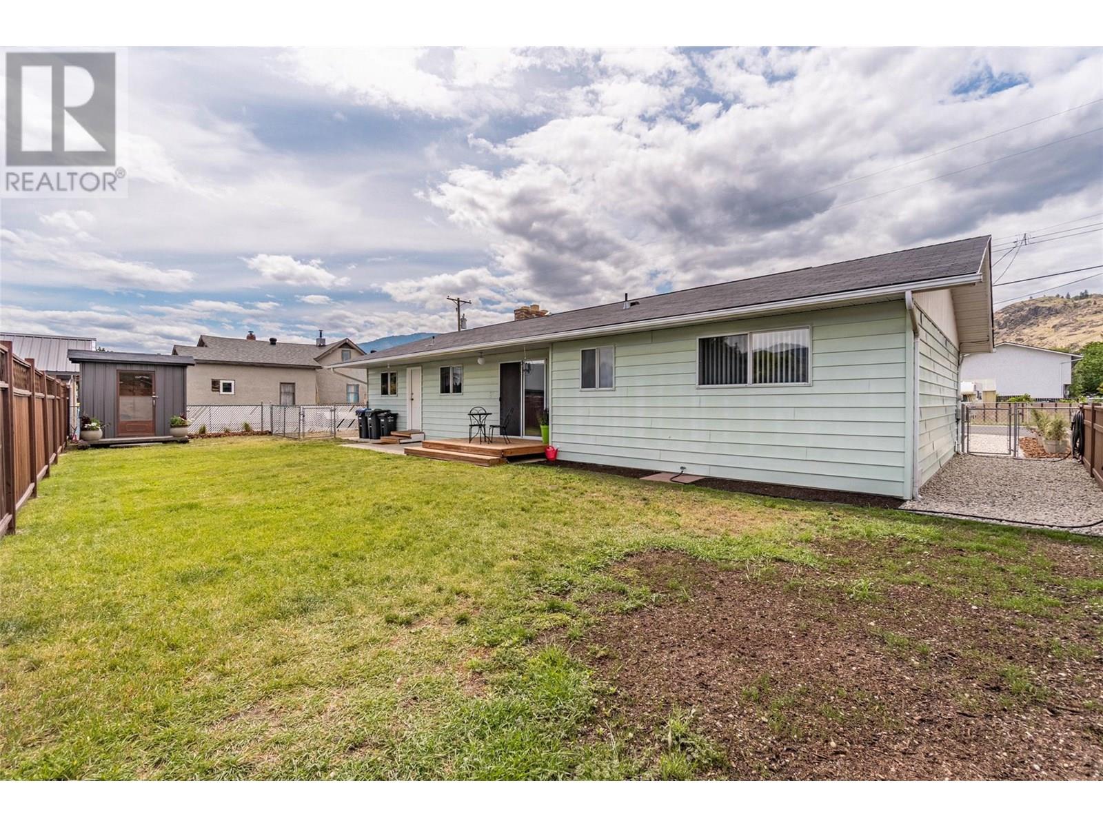 5843 Okanagan Street, Oliver