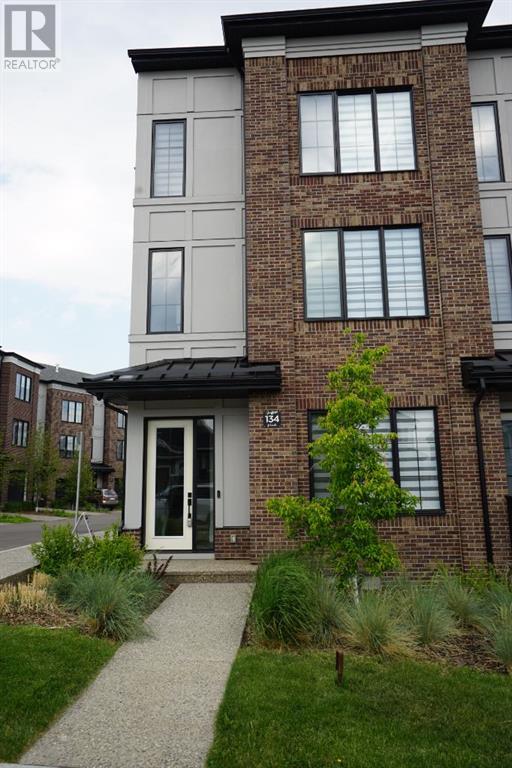 Single Family House for Sale in  Discovery Drive SW Discovery Ridge Calgary 