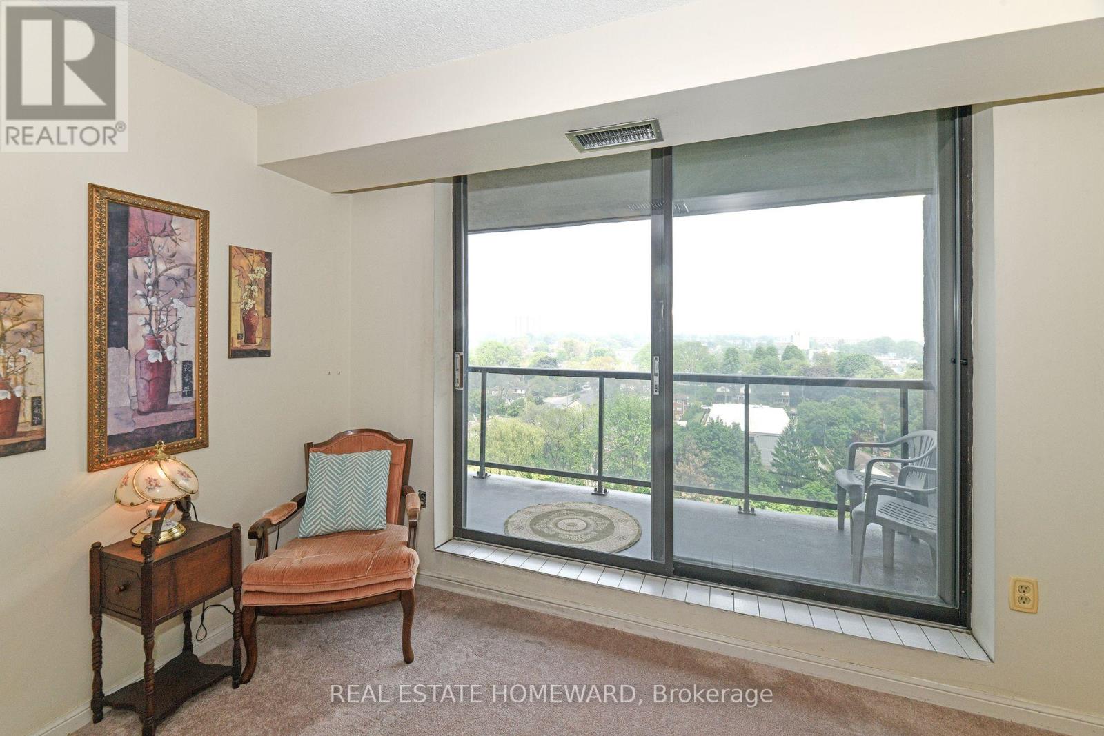 Single Family House for Sale in    VICTORIA PK AVENUE Toronto (Oakridge) 
