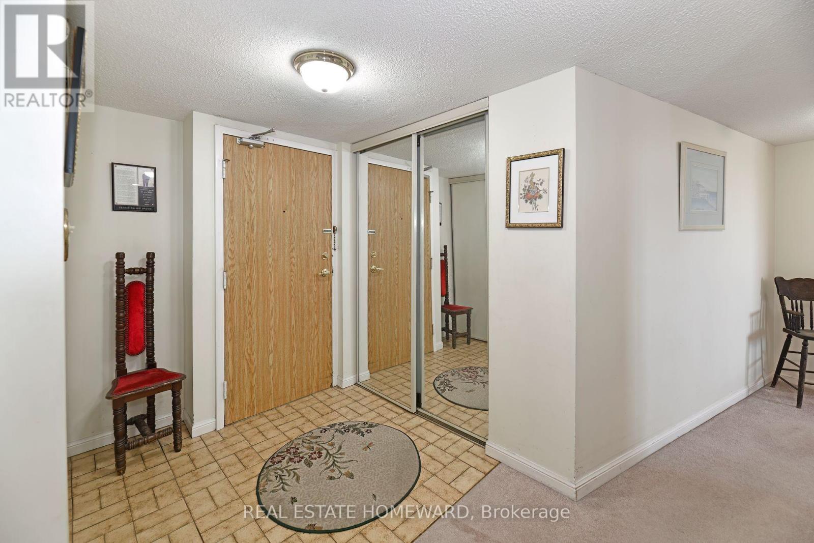 Single Family House for Sale in    VICTORIA PK AVENUE Toronto (Oakridge) 