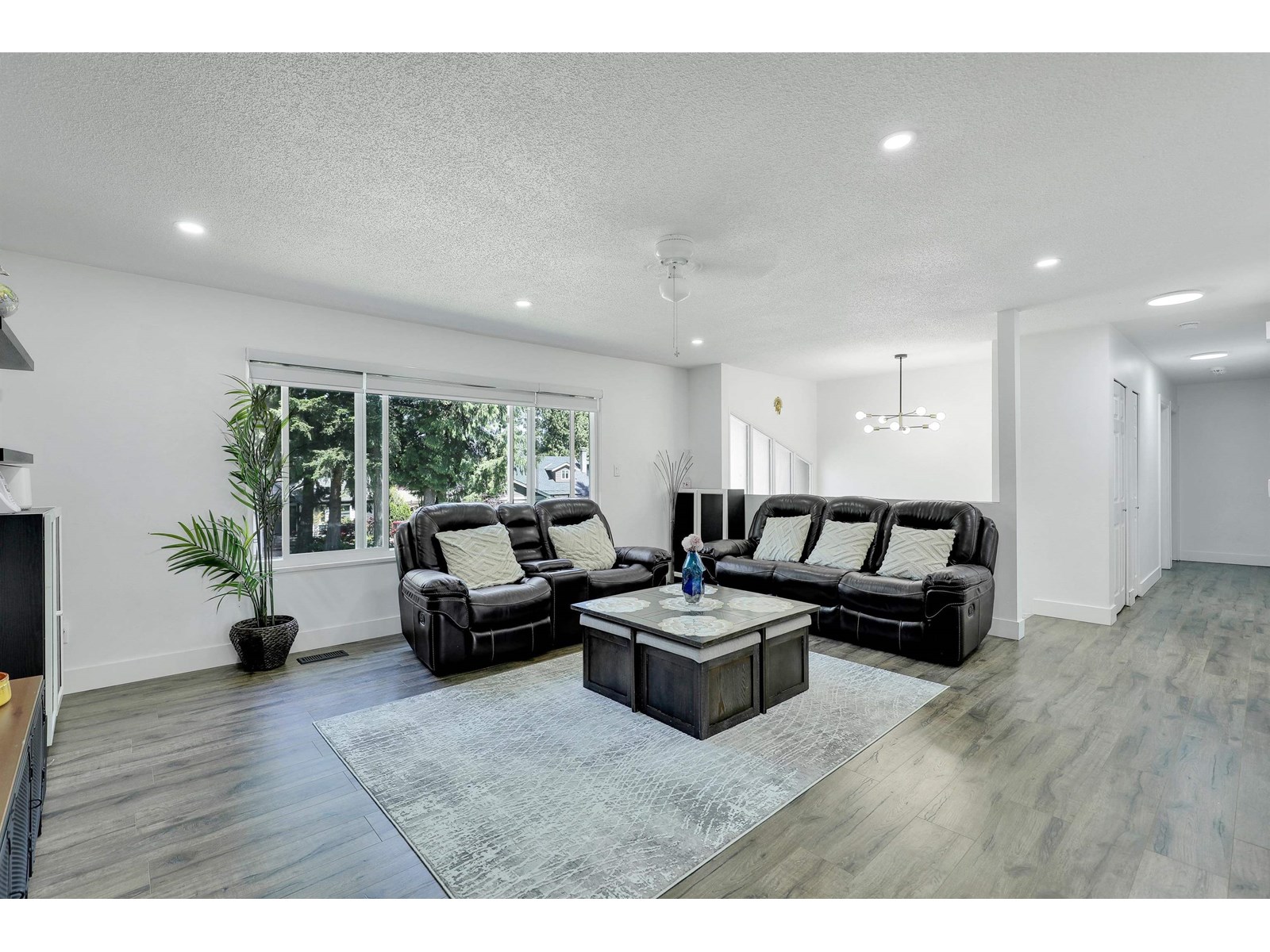 Photo 18 of 19654 47 Avenue, Langley BC