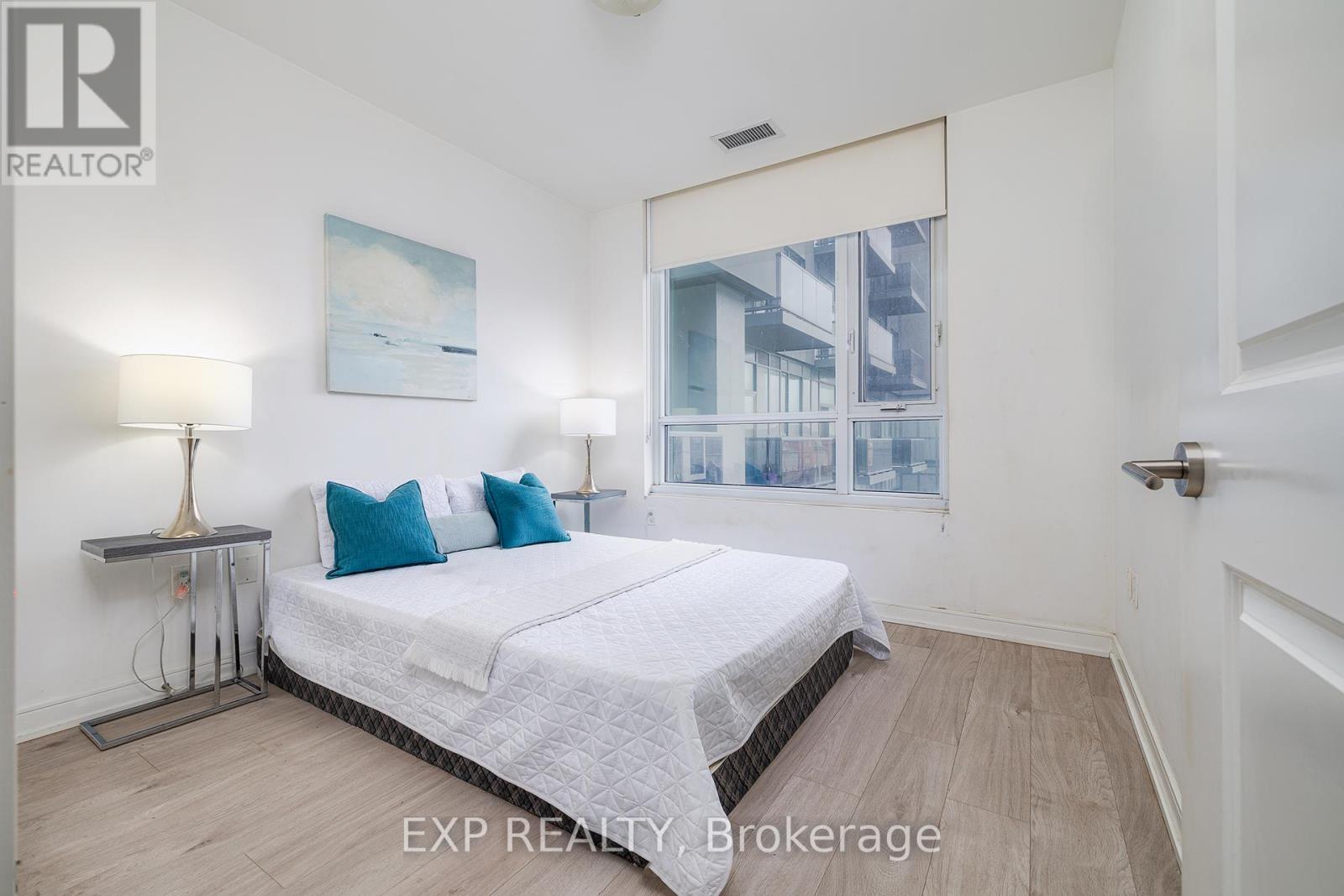 Photo 8 of 316 8 Nahani Way, Mississauga ON