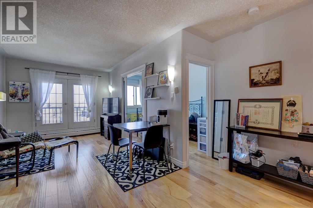 Single Family House for Sale in    Avenue SW Bankview Calgary 