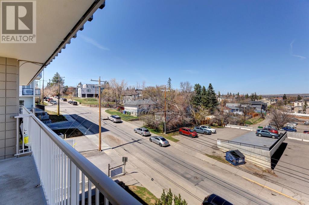 Single Family House for Sale in    Avenue SW Bankview Calgary 